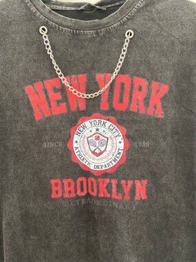 Illord Distressed “New York Brooklyn” Tee w/ Removable Chain One Size